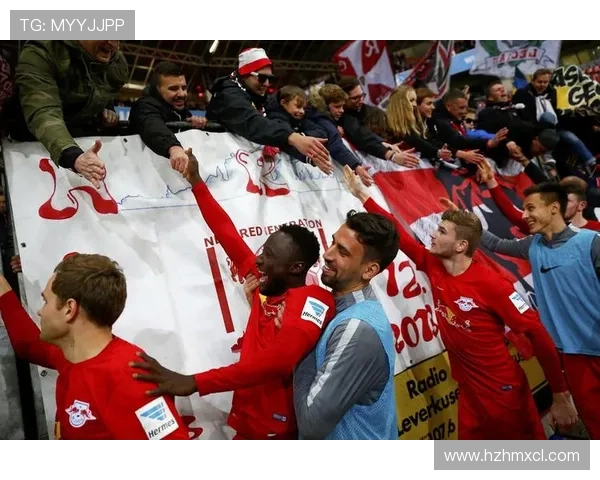 RB莱比锡全力冲击德甲榜首主帅强调团队凝聚力与年轻球员成长 RB莱比锡全力冲击德甲榜首主帅强调团队凝聚力与年轻球员成长